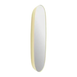 Muuto Framed spiegel, Light yellow-clear, 59x44 cm< Wandspiegels