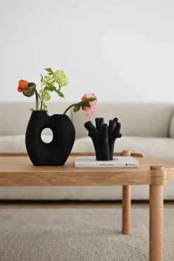 Cooee Design Frodig vaas 20 cm, Black< Vazen