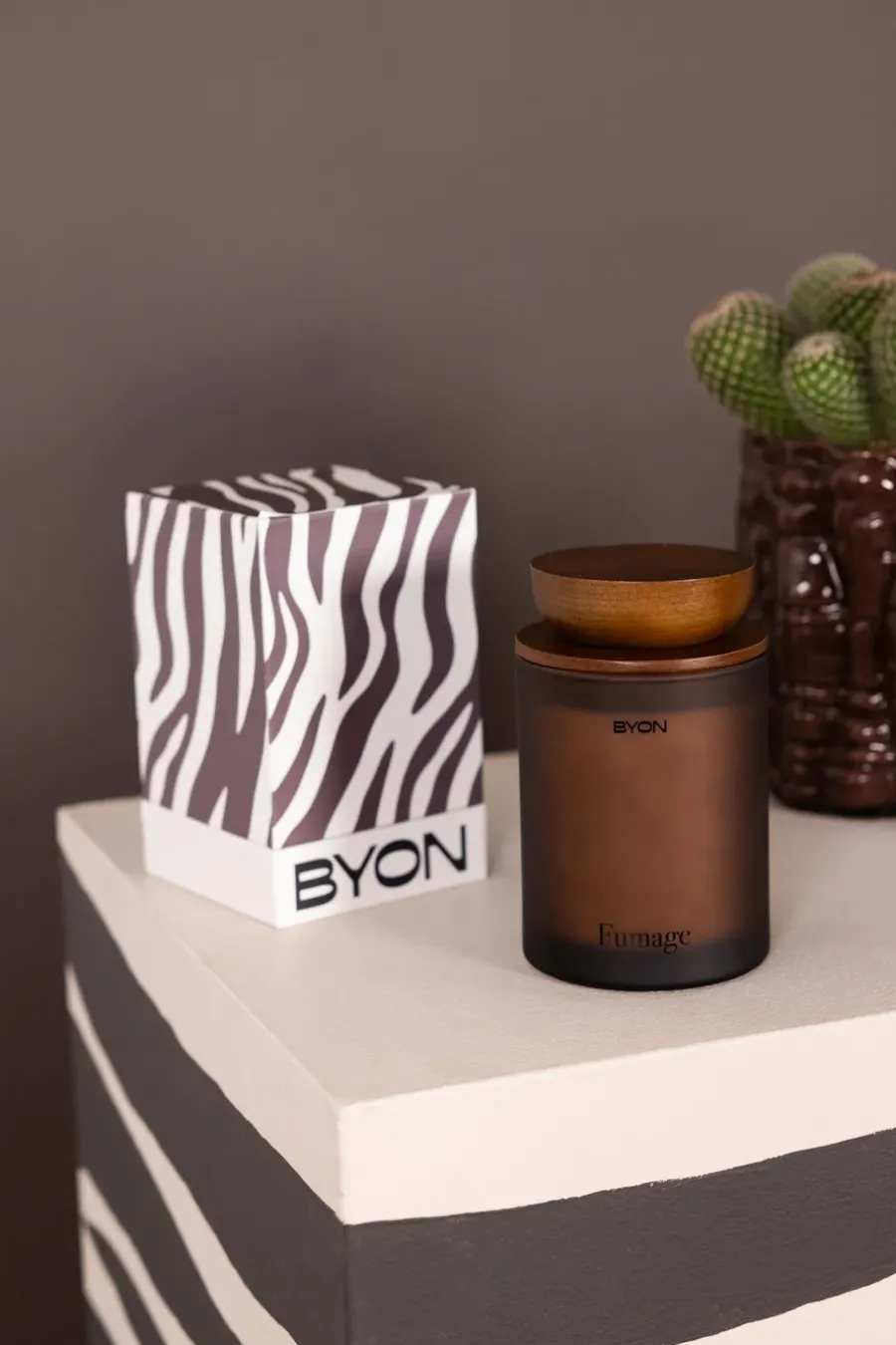Byon Fumage geurkaars, 55 h< Geurkaarsen & Aroma Diffusers
