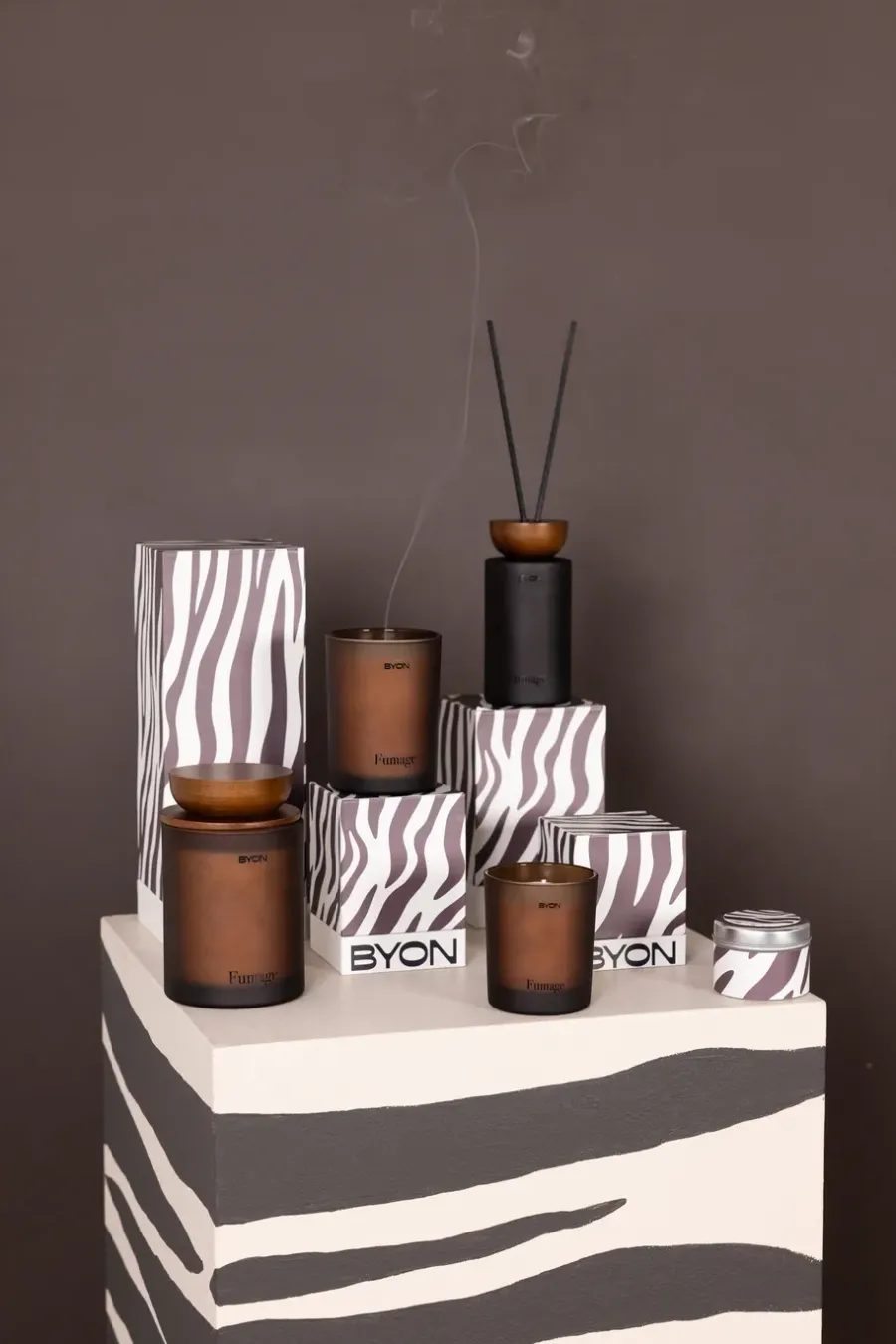 Byon Fumage geurkaars, 45 h< Geurkaarsen & Aroma Diffusers