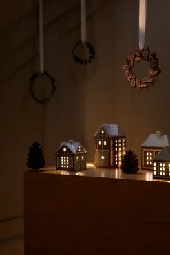 Kähler Gingerbread lichtjeshuis, Christmas barn 11,5 cm< Kaarsenhouders & Kaarsenborden