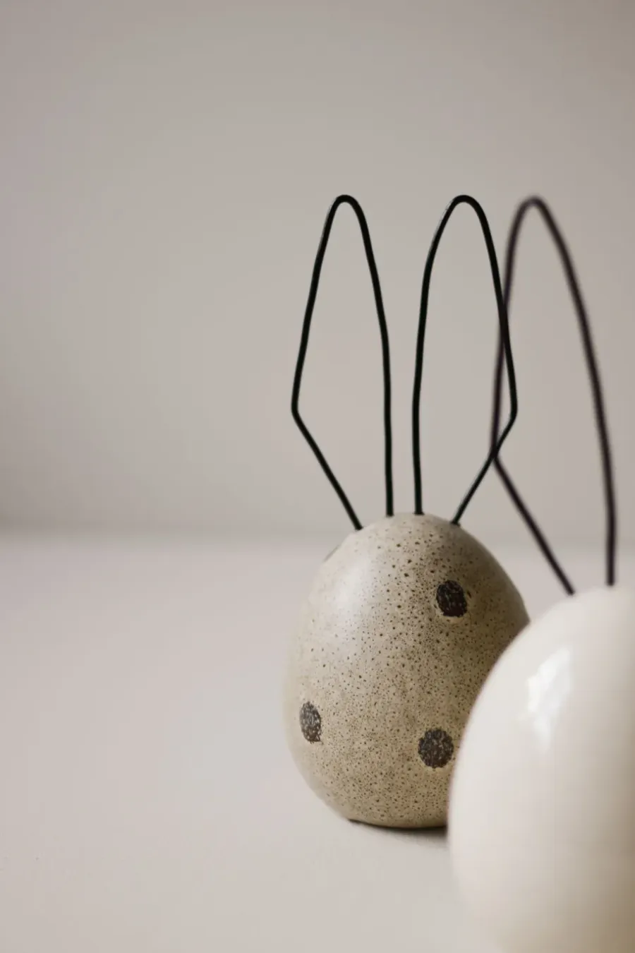 DBKD Haas paasdecoratie H18 cm, Vanilla< Paasdecoratie