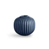 Kähler Hammershøi kaarsenhouder 7 cm, indigo< Kandelaars