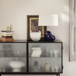 Ferm Living Haze sideboard, cashmere, golvend glas< Ladekasten & Dressoirs