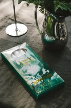 Hilke Collection Herrgårdsljus kaarsen 30 cm 6-pack, Moomin< Kaarsen