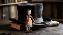 Kay Bojesen Denmark Het kleine meisje met de zwavelstokjes, Boek< Kerstdecoraties|Houten Beelden