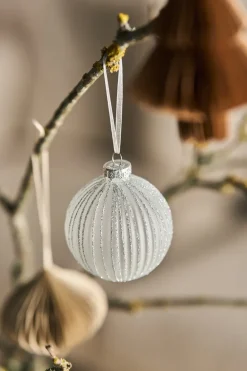 Scandi Living Holiday kerstballen 6-pack, White< Kerstdecoraties