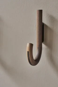 Gejst Hook haak 19 cm, Walnoot-zwart< Haken & Hangers