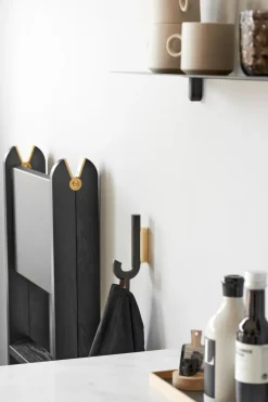 Gejst Hook haak mini 13,3 cm, Zwart eikenhout-messing< Haken & Hangers