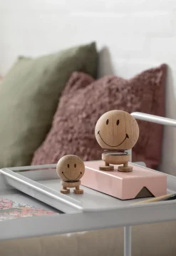 Hoptimist Smiley S figuur, Raw oak< Houten Beelden