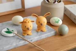 Hoptimist Soft Lambert S figuur, Mimosa< Paasdecoratie