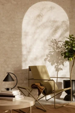 Ferm Living Hourglass pot groot Ø50 cm, Zwart-donkergrijs< Bloempotten
