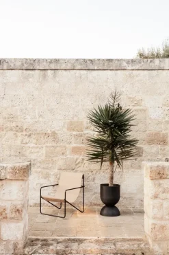 Ferm Living Hourglass pot medium Ø40 cm, Zwart-donkergrijs< Bloempotten