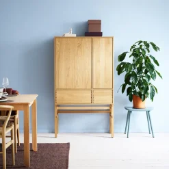 1898 Hylte kast, Eikenhout< Kasten & Vitrines