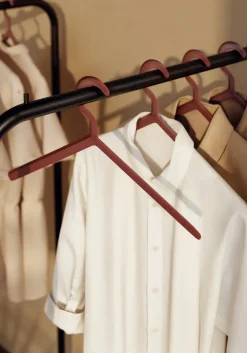 Woud Illusion hanger 3-pack, Dieprood< Haken & Hangers|Kapstokken & Hangrekken