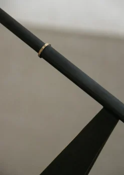 Audo Copenhagen Interconnect kandelaar 70 cm, Bronzed brass< Kandelaars