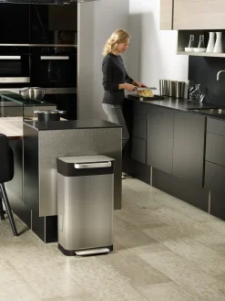 Joseph Joseph Titan afvalvermaler pedaalemmer 30 L, Stainless steel< Pedaalemmers