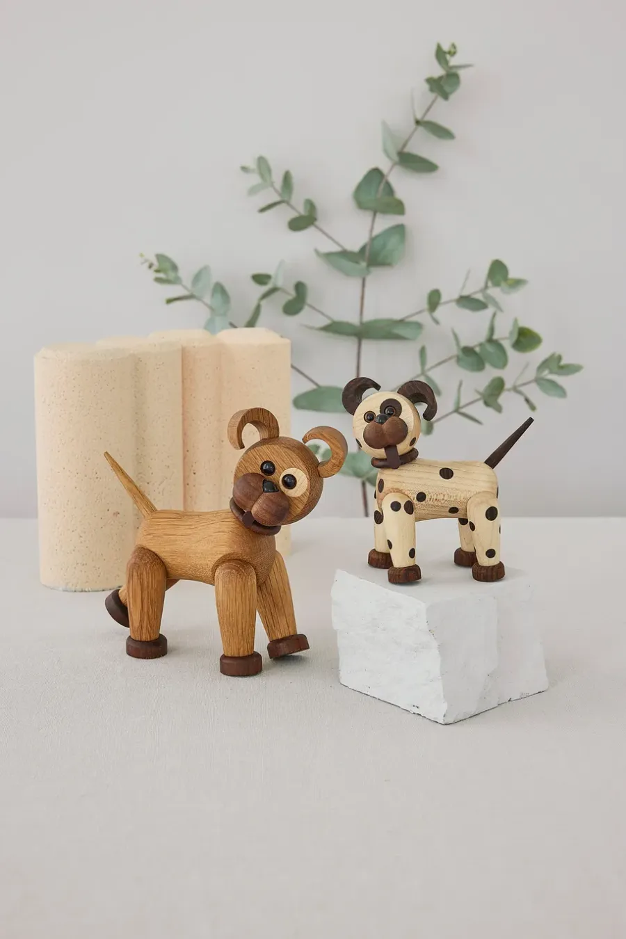 Spring Copenhagen Joy hond decoratie 11 cm, Esdoorn< Houten Beelden