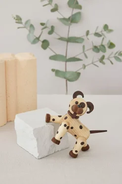 Spring Copenhagen Joy hond decoratie 11 cm, Esdoorn< Houten Beelden