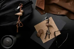 Kay Bojesen Denmark Kaj Bojesen vogel sleutelhanger, Eik, naturel leer< Houten Beelden