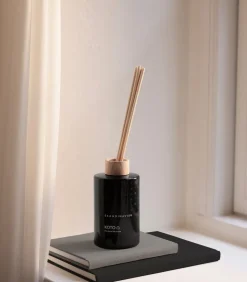 Skandinavisk Koto geurstokjes, 200 ml< Geurkaarsen & Aroma Diffusers