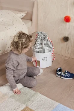 OYOY Koya opbergmand small, Cherry Red< Opbergoplossingen Voor De Kinderkamer|Opbergmanden