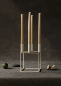 Audo Copenhagen Kubus 4 kandelaar, Ivory< Kandelaars