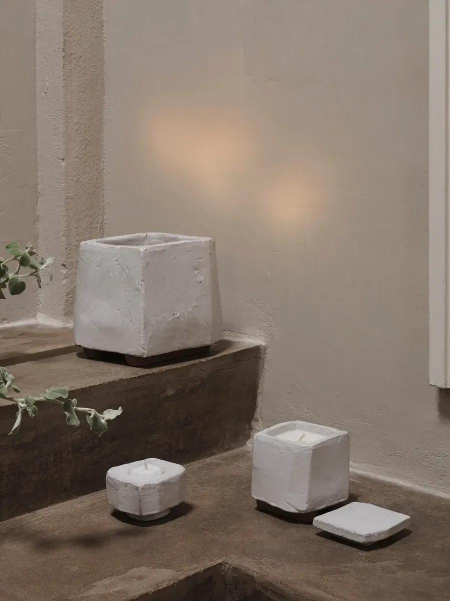 Ferm Living Kurinu geurkaars 40 h, White< Geurkaarsen & Aroma Diffusers
