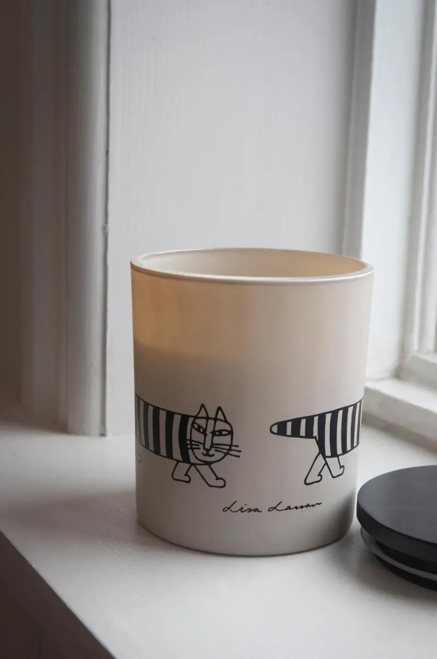 Pluto Design Lisa L geurkaars 40 u., Mikey< Geurkaarsen & Aroma Diffusers