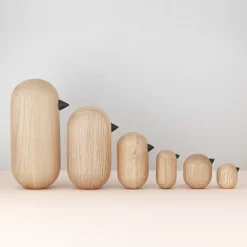Normann Copenhagen Little Bird figuur eikenhout, 7 cm.< Houten Beelden