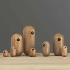 Normann Copenhagen Little Bird figuur eikenhout, 5 cm.< Houten Beelden