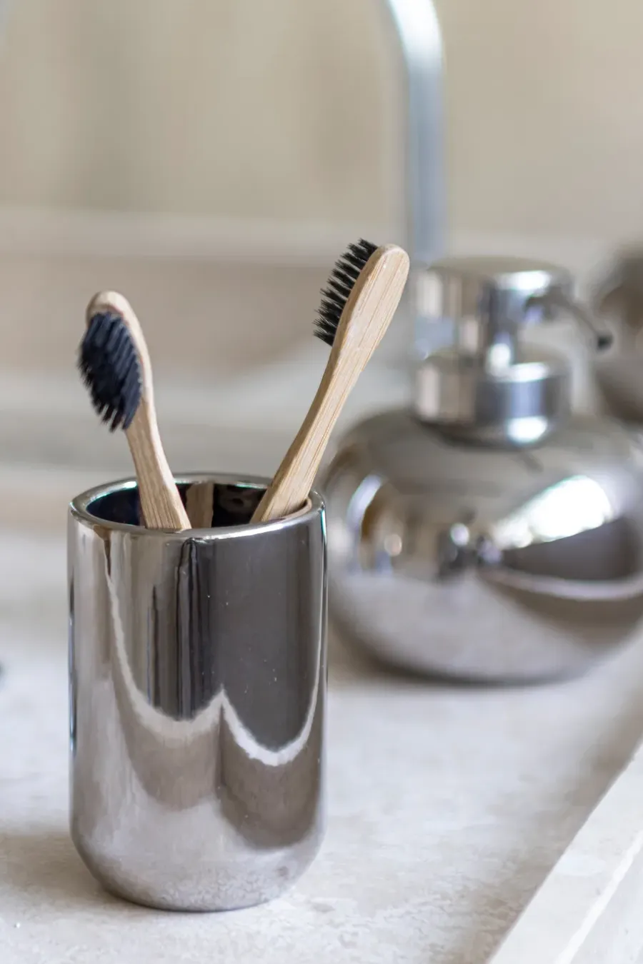 Mette Ditmer Lotus tandenborstelhouder, Chrome< Tandenborstelhouders