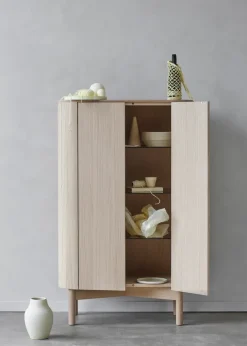 Northern Loud tall kast 143 cm, Light oiled oak< Kasten & Vitrines