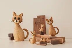 Spring Copenhagen Lucky kat decoratie 42 cm, Eik-Esdoorn< Houten Beelden