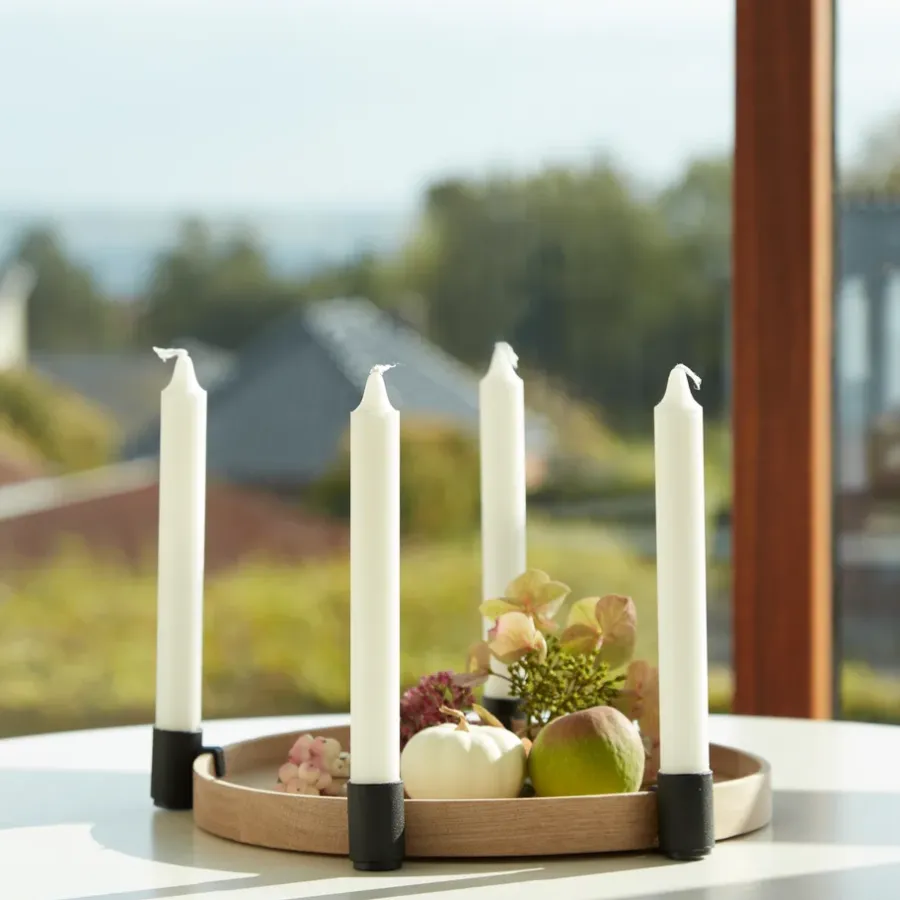 Applicata Luna kaarsenhouder, eiken - zwart< Adventskandelaars & -Kaarsen