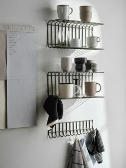 Broste Copenhagen Maggie wandplank 40x12,5x18 cm, Army green< Planken & Planksystemen