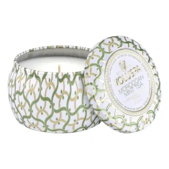Voluspa Maison Blanc Mini Tin geurkaars 25 uur, Moroccan Mint Tea< Geurkaarsen & Aroma Diffusers