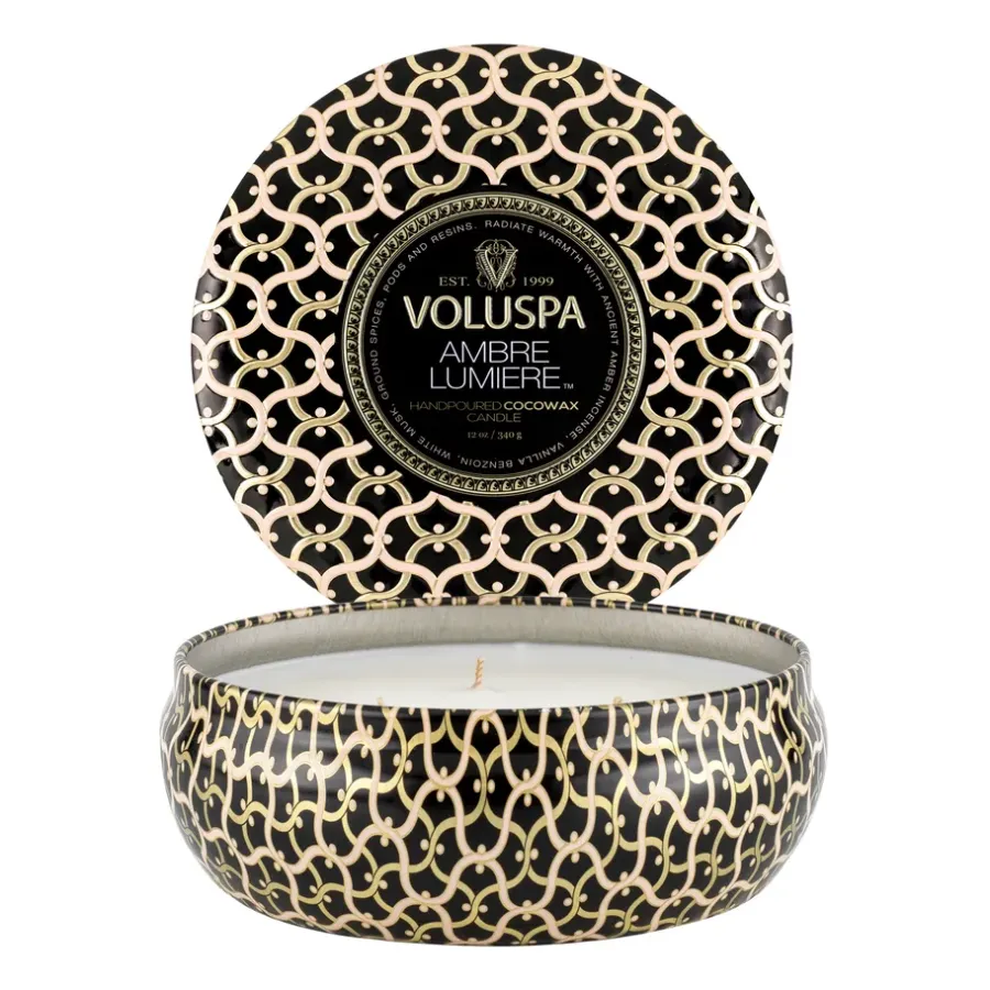 Voluspa Maison Noir 3-wick Tin geurkaars 40 uur, Ambre Lumiere< Geurkaarsen & Aroma Diffusers