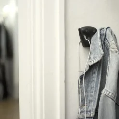 Essem Design Mama haak, zwart - structuur< Haken & Hangers