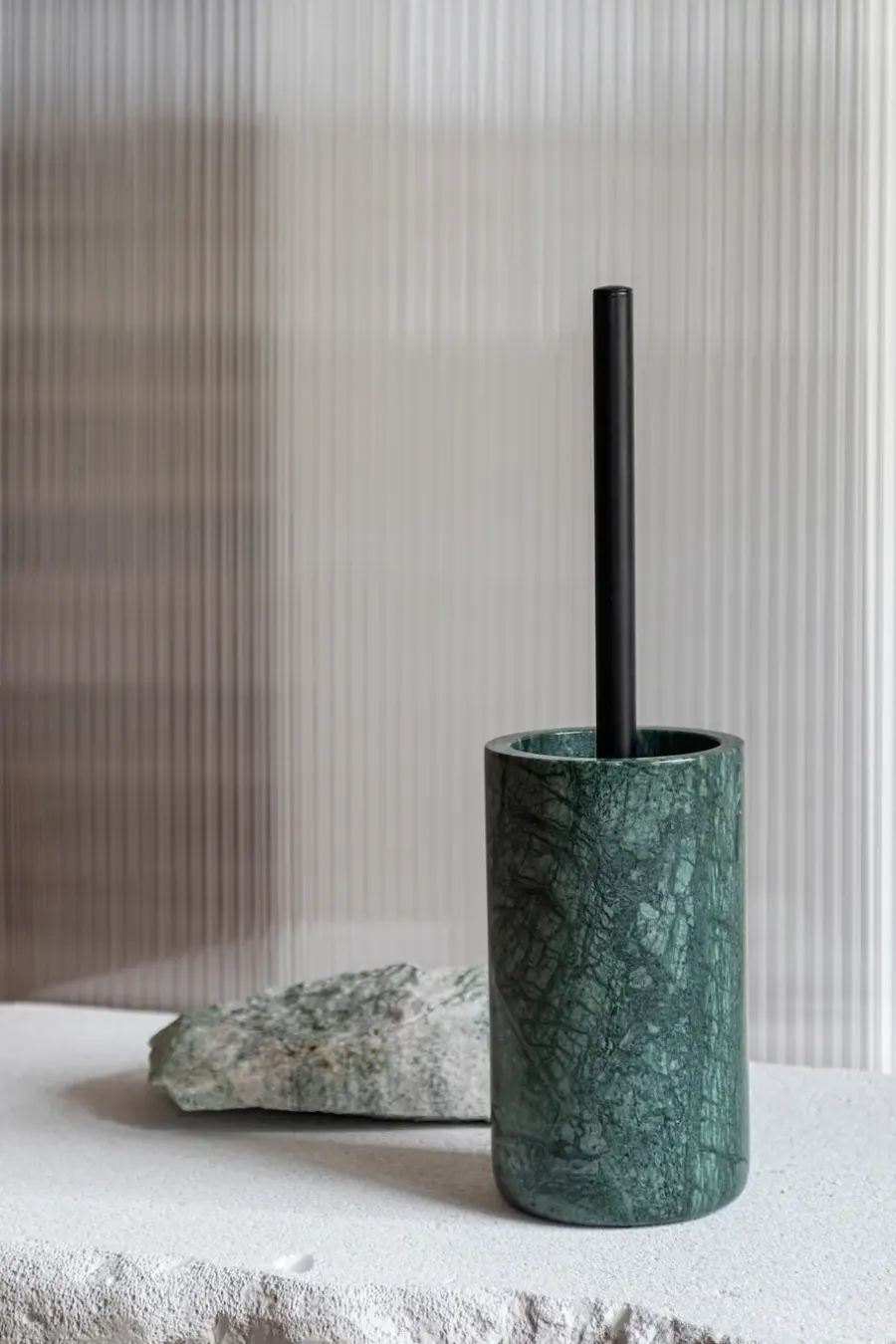 Mette Ditmer Marble wc-borstel 36 cm, Dark forest< Toiletborstels