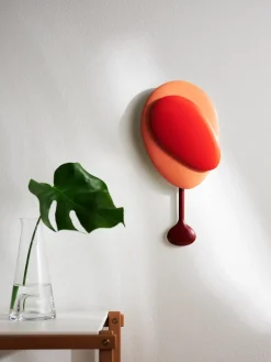 Design House Stockholm Mellow Clock wandklok, Red< Tafelklokken