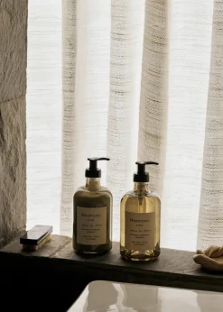 &Tradition Mnemonic MNC2 handlotion 375 ml, After the rain< Zeep & Crèmes