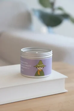 Pluto Design Mumin geurkaars small 20 u., Snufkin< Geurkaarsen & Aroma Diffusers