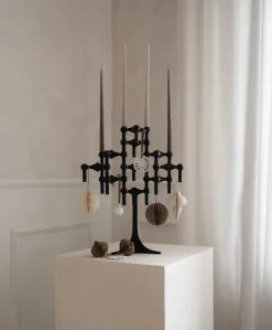 STOFF Nagel kandelaar, mat zwart< Kandelaars