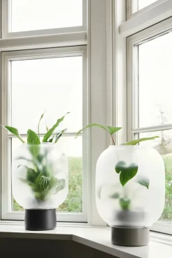 Gejst Nebl bloempot mat glas Ø26 cm, Zwart< Bloempotten