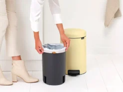 Brabantia New Icon pedaalemmer 12 liter, Mellow Yellow< Pedaalemmers
