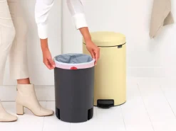 Brabantia New Icon pedaalemmer 20 liter, Mellow Yellow< Pedaalemmers