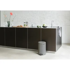Brabantia New Icon pedaalemmer 20 liter, Mineral concrete grey< Pedaalemmers