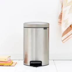 Brabantia New Icon pedaalemmer 12 liter, mat staal (vingerafdruk bestendig)< Pedaalemmers