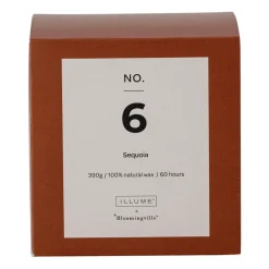 Illume x Bloomingville NO. 6 Sequoia geurkaars, 390 g + Giftbox< Geurkaarsen & Aroma Diffusers